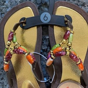 ✋🎁NWT New Billito Beaded Sandals Size 6 Beach Vacation Flip Flops Day Trip